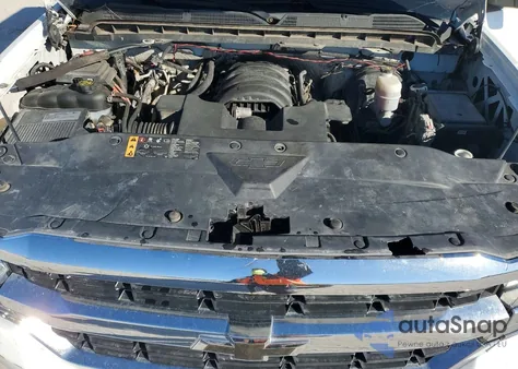 2017 Chevrolet Silverado K1500 z USA, uszkodzony, nr VIN 1GCUKNEC6HF187412